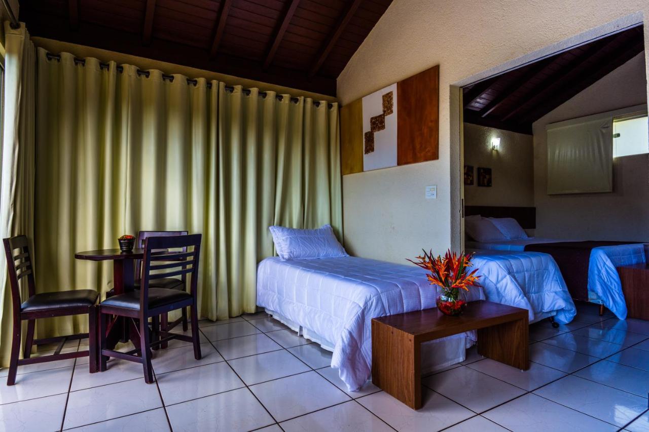 Balneario Do Lago Hotel Capitólio Extérieur photo